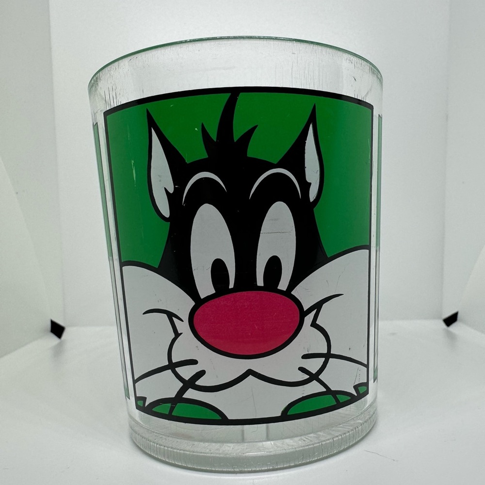Vintage Plastic Looney Tunes "Sylvester" Cup
